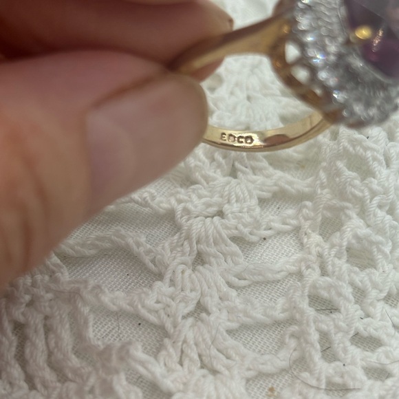 Elegant Purple and Gold Women's Ring - Picture 5 of 7